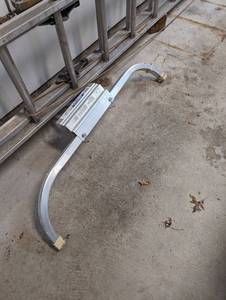 lot 137 image: Metal Extension Ladder (14.5 feet folded) & a quick click ladder stabilizer