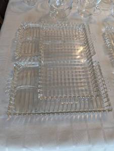 lot 51 image: 9 Vintage 1950s luncheon party tea glass trays, matching 12 cups and additional 22 cups of different patterns and stem ware