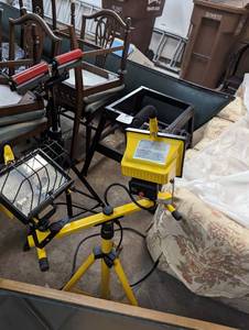 lot 138 image: 3 Workshop Must-Haves Work Light, Table Saw Stand & Woodworking Guide (Barely Used) essentials