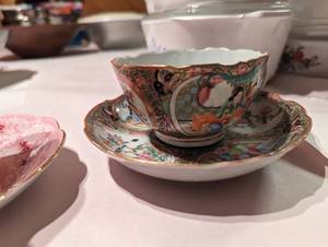 lot 79 image: Variety of teacups & saucers