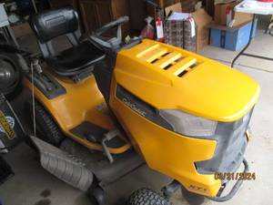 lot 3 image: Cub Cadet LT46 Riding Lawn Mower with 46-inch Cutting Deck