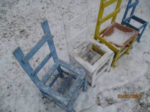 lot 11 image: Vintage Wooden Chair Frames for Repurpose or Decoration