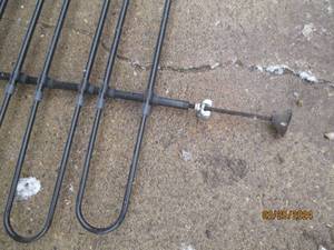 lot 13 image: Adjustable Black Suction cup rack