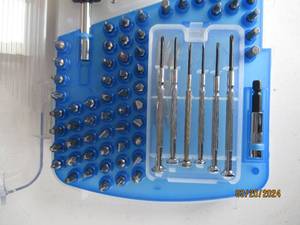 lot 16 image: Mastercraft Precision Screwdrivers & Bit Set, 82-Piece