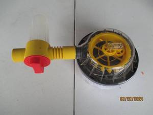 lot 21 image: Rotating Car Wash Brush with Water Flow Control