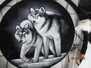 lot 28 image: Wolf Themed Dreamcatcher Wall Decor