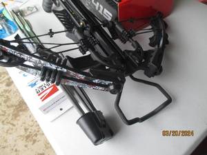lot 31 image: Killer Instinct Burner 415 Crossbow with Illuminated Scope and Accessories