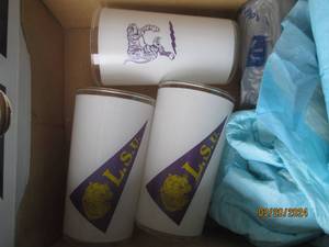 lot 38 image: Set of Vintage Collegiate Beverage Glasses