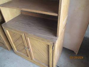 lot 64 image: Wooden Bookshelf with Cabinet Storage