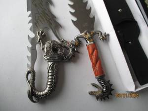 lot 84 image: Frost Cutlery Dragon Custom Fantasy Knife with Sheath and additional knife