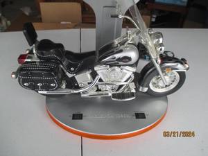 lot 116 image: Harley-Davidson Motorcycle Table Lamp with Sound Effects