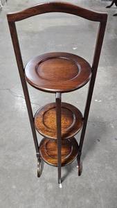 lot 5 image: VTG Folding Plant Stand 36