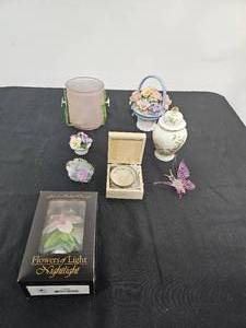 lot 271 image: Floral Home Decor and Nightlight - Porcelain and Glass