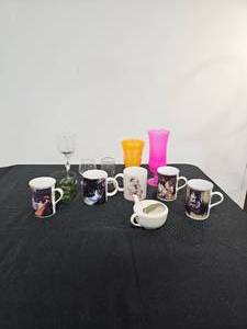 lot 275 image: Glassware - Various Sizes and Colors