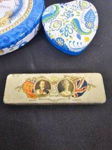 lot 278 image: 1936 Oil Silver Jubilee Rectangle Tin, 4 Heart Tins and 1 Square Massily France Tin