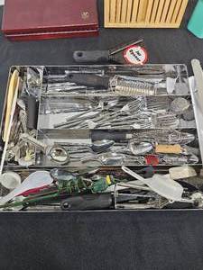 lot 200 image: Silverware Drawer Contents and other Kitchen UtensilsOrganization. Zwilling J.A. Henckles Knife Box and Knife Storage