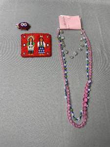 lot 119 image: VTG 1950s American Indian Beaded & Leather Wallet Coin Purse w Beaded Pin, 2 Costume Jewelry Necklaces