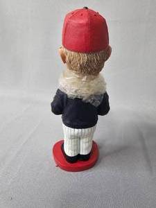 lot 142 image: Ron Gardenhire Twins Seasons Ticket Holder Bobblehead 2003