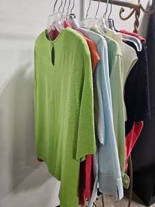 lot 102 image: Lot of 10 Womens Shirts - Some Elisabeth & CJ Banks - Many 2X SZs - hangers not inc