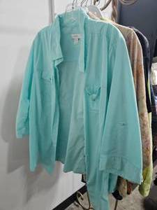 lot 105 image: Lot of 8 Womens Short & Long Sleeved Tops - Serengeti & CJ Banks - Most SZ 2X - hangers not inc