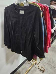 lot 106 image: Lot of 10 Womens Blouses, Shirts & Sweaters Long & Short Sleeved - Mostly CJ Banks - Most SZ 2X - hangers not inc