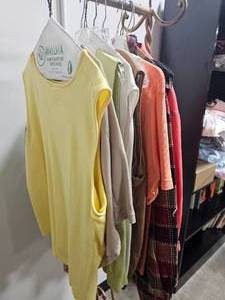 lot 110 image: Lot of 10 Womens Long & Sleeveless Tops - Mostly CJ Banks - Mostly SZs 1X & 2X - hangers not inc