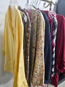 lot 282 image: Lot of 11 Womens Long Sleeved Tops, Vests & Jacket - Mostly Elisabeth & Serengeti - Mostly SZ 2X - hangers not inc