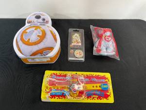 lot 115 image: Disney Decade Coin 1981 The Fox & The Hound Retired & Sealed, Ringling Bros Watch, Star Wars Lunch Box