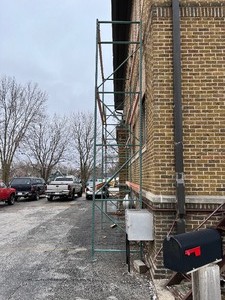 20 Feet of Teardrop Pallet Racking, Three Uprights, Twelve Beams