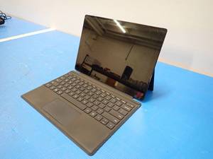 Microsoft&nbspSurface Pro 6 1796 &nbspINTEL(R) CORE(TM) I5-8350U CPU  1.70GHZ  8GB LPDDR3 RAM  256GB SSD  NO OS  No Charger  Includes keyboard case