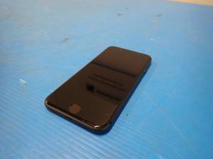 Apple&nbspiphone 8 A1863  64B of storage  Cellular Carrier Unlocked  Includes Charging Cable