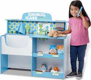 lot 25 image: Melissa & Doug Animal Care Veterinarian and Groomer Wooden Activity Center