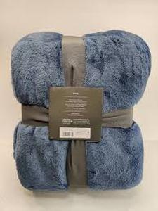 lot 359 image: Microplush Bed Blanket - Threshold - King