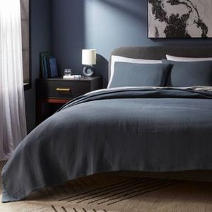 lot 378 image: Luxe Matelasse Coverlet - Threshold - King