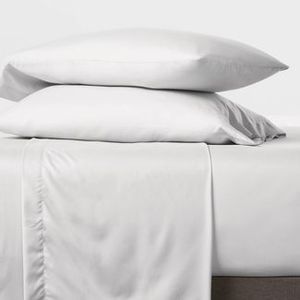 lot 395 image: Microfiber Sheet Set - Room Essentials - Queen