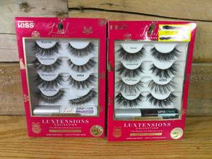 lot 529 image: Set of 2 Kiss Lash Extension Kit