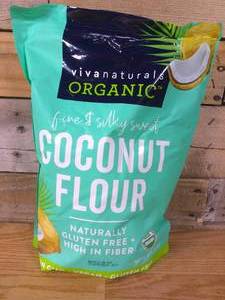 lot 580 image: Viva Naturals Organic Coconut Flour (4 lbs)-BB Jan 23 24