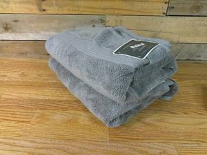 lot 608 image: Set of 2 Spa Plush Bath Towel - Threshold-Gray-Bath Towel
