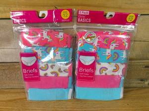 lot 630 image: Set of 2 Girls Briefs Underwear, 5 Count - Size 12