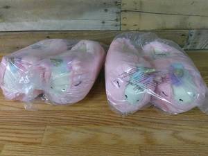 lot 628 image: Set of 2 Womens Plush Pink Unicorn Slippers-L