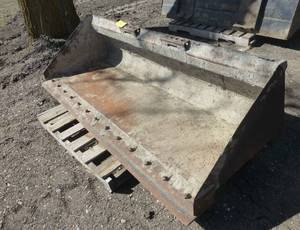 78 inch bobcat bucket with good cutting edge