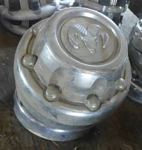 4 Dodge Ram 34 - 1 ton hub caps