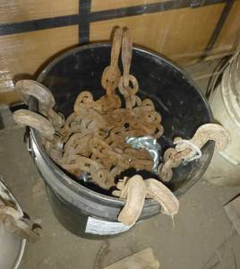 bucket of four 8ft chains