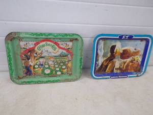 Pair of Vintage TV Trays ET and Cabbage Patch Kids