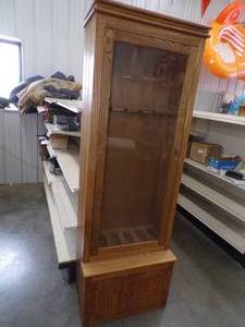 6 Place Oak Gun Cabinet