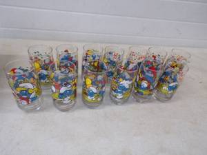 13 Vintage Smurf Glasses