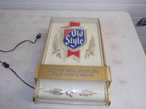 Vintage Heilmans Old Style Lighted Beer Sign