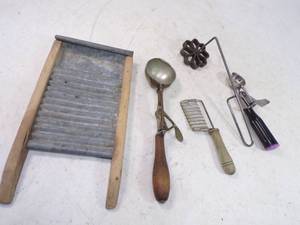 Vintage Kitchen Tools Lot