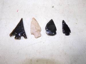 4 Arrow Heads