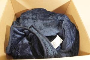 lot 121 image: 15lbs Weighted Blanket -60x80